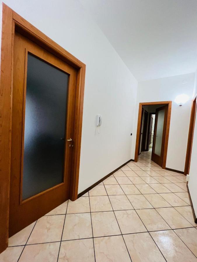 Casa Vacanza Elena 2 Verona Exterior photo