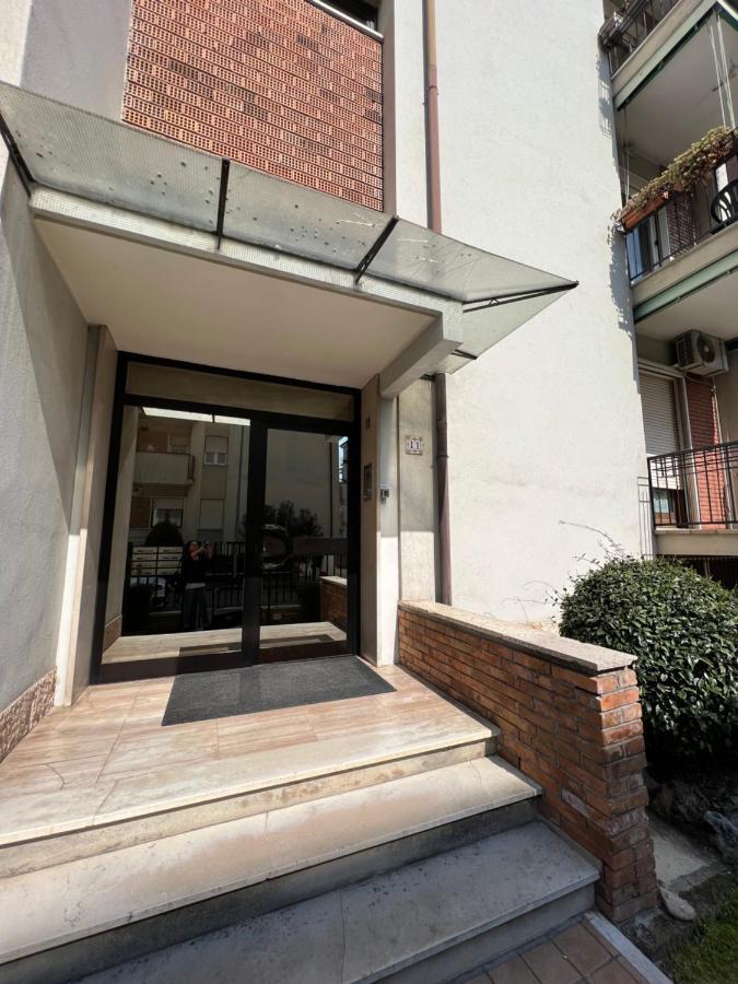 Casa Vacanza Elena 2 Verona Exterior photo